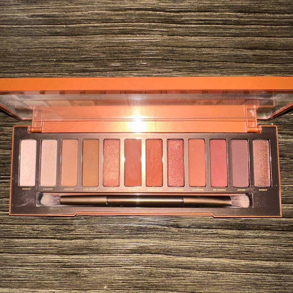 Urban Decay Fiery Warm Eyeshadow Palette